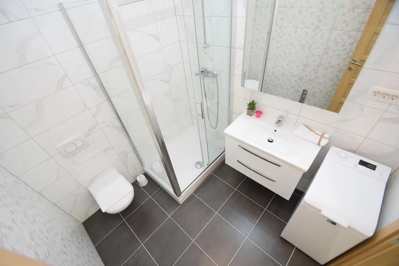 Apartment Anica Kuk Stari Grad  Croatia