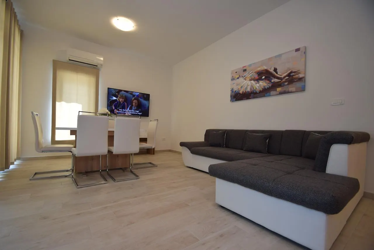 Apartment Anica Kuk Stari Grad